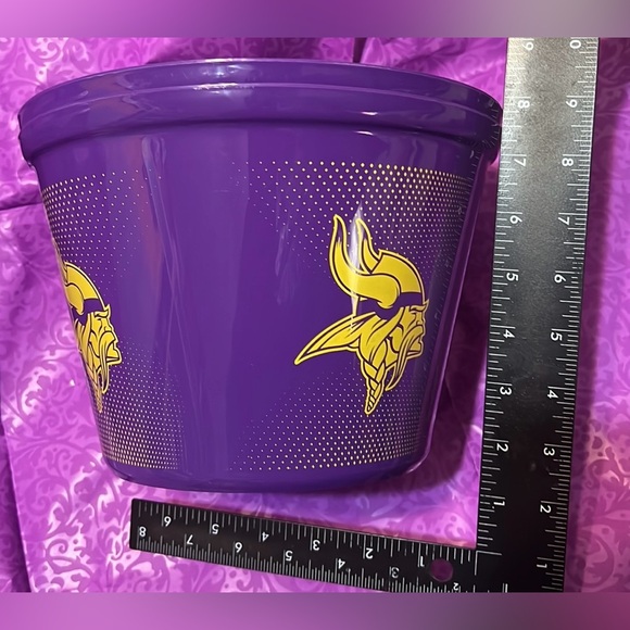 New Two Minnesota Vikings NFL 4 Quart Plastic Drink Party Snack Tailgate Bucket - Picture 4 of 9